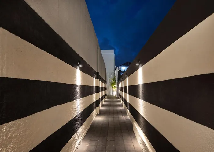 The Den Hotel 4*