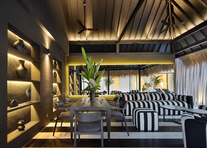 The Den Hotel 4*