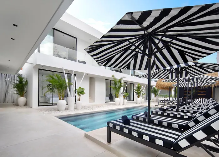 Hotel The Den